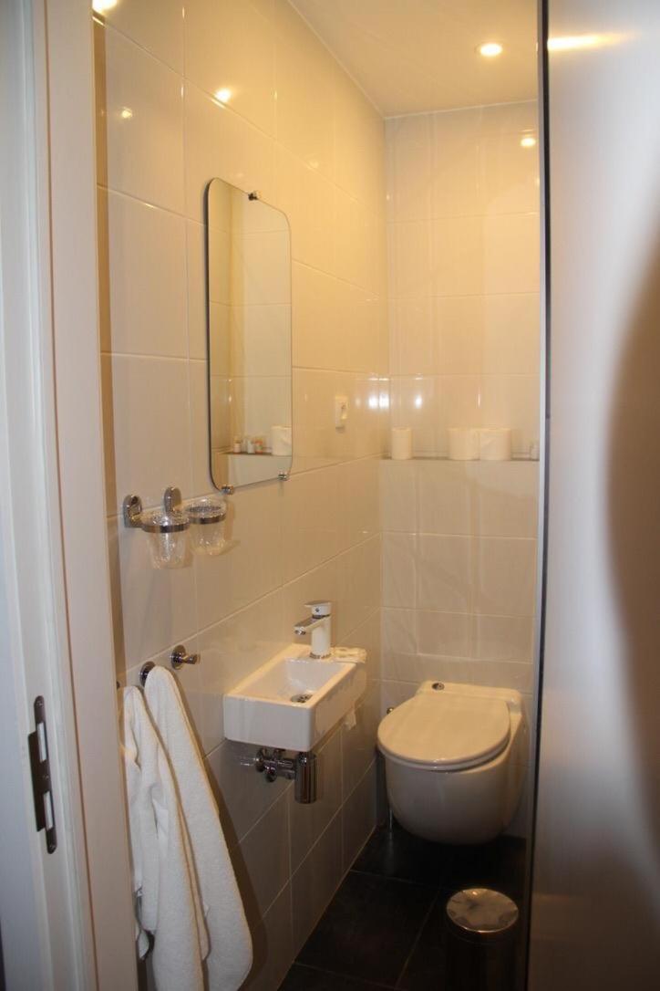 Hotel Frederiksborg Koekelberg Ngoại thất bức ảnh